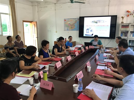 E:团工作系部新闻机械工程系4轴立式加工中心论证会顺利召开7-09-16 100258.jpg