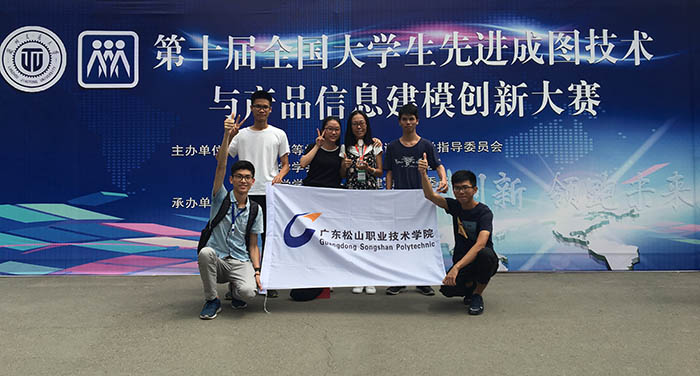 F:网络稿件7年8月网络纯文纯相 IMG_5245.jpg